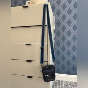 HAUTE SHORE Quilted Puffer Mjni Crossbody Bag. Blue/ Black Phone Bag / Travel